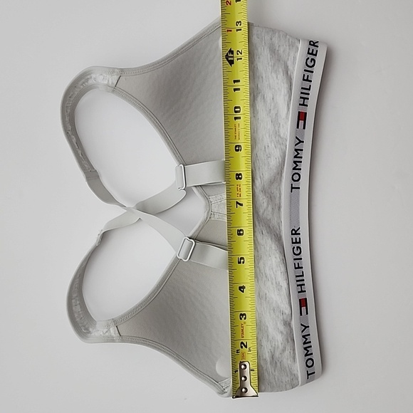 ⭐️2/ $30⭐️Tommy Hilfiger Heathered Grey Sports Bra Criss Cross Straps  Sz Small - Picture 15 of 16